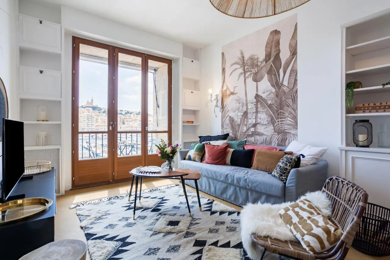 Premiere Ligne - Bel Appartement En 1Ere Ligne Du Vieux E Marseille 0*,  France